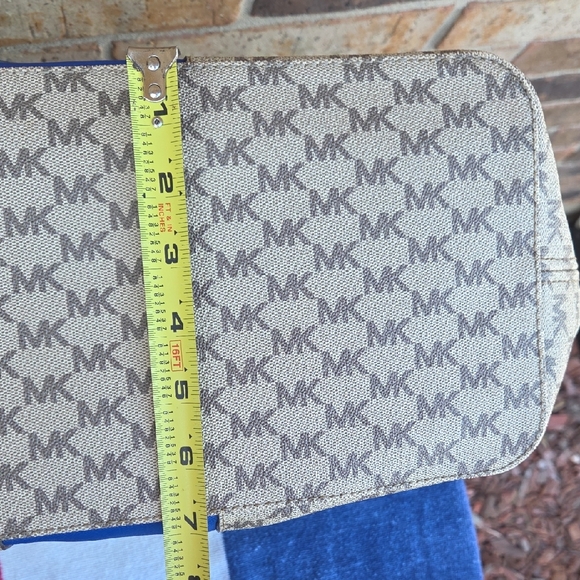 Michael Kors Signature Tote in Blue and Tan - Picture 14 of 16